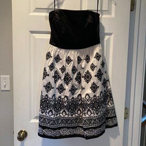 White House Black Market Printed Dress - Size 8